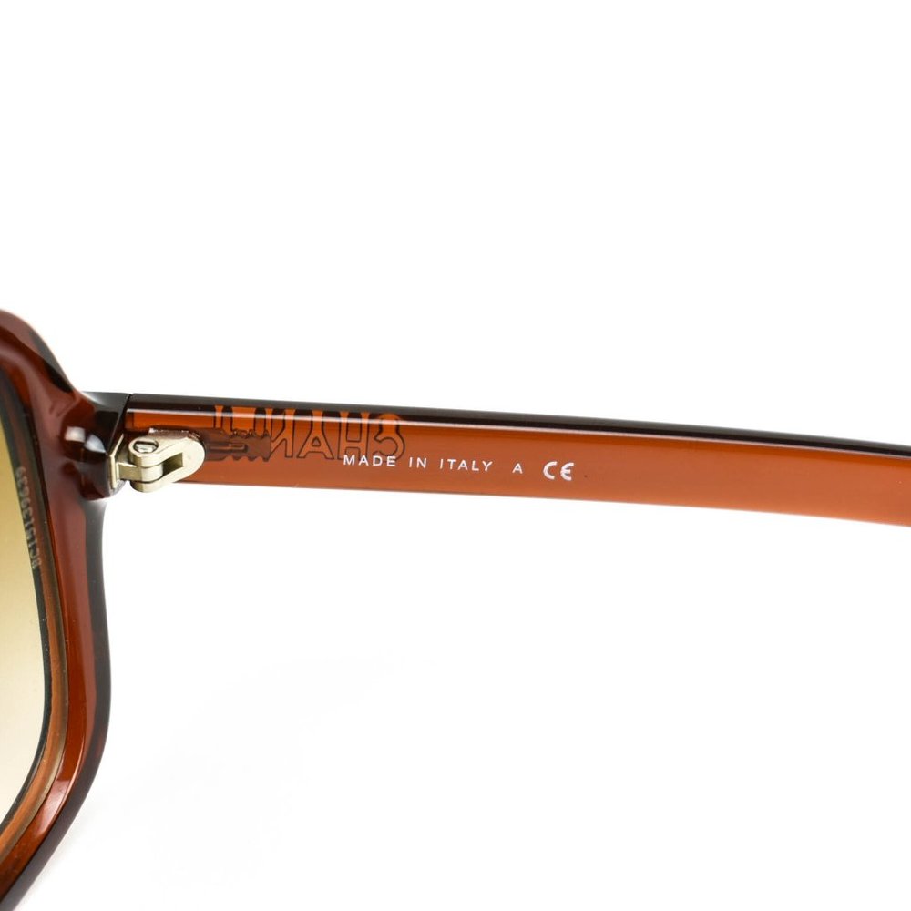 CHANEL: Translucent Brown & Gold, Metal Chain Logo Sunglasses (nl) - Picture 9 of 11